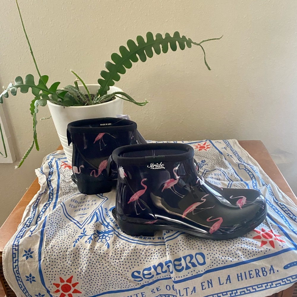 Stride by Sloggers flamingo muck boots!